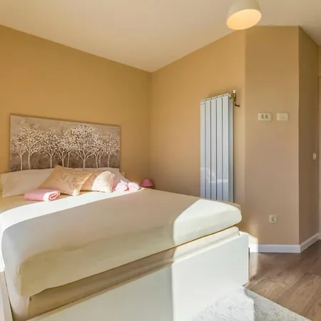 Nilarija Apartman *