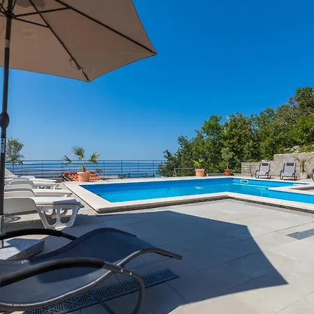 Nilarija Apartamento *